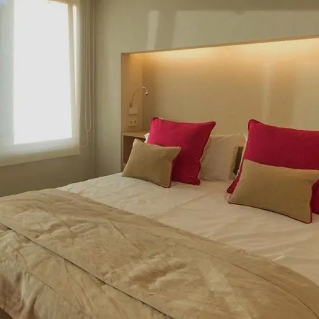 Castellana 4 Bedroms With Pool *