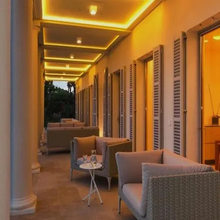 Castellana 4 Bedroms With Pool